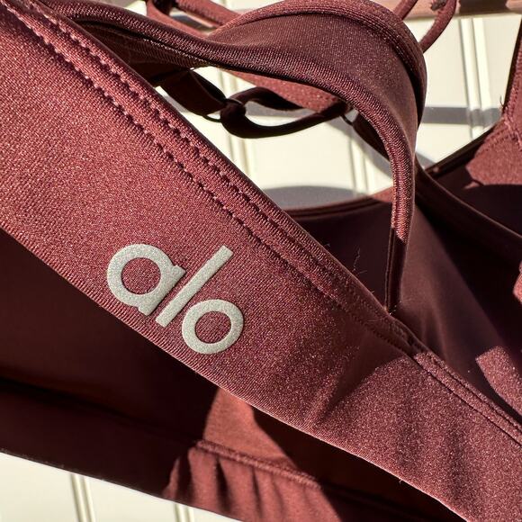 ALO Yoga Cherry cola Leggings and Bra Airlift Intrigue - Picture 11 of 16